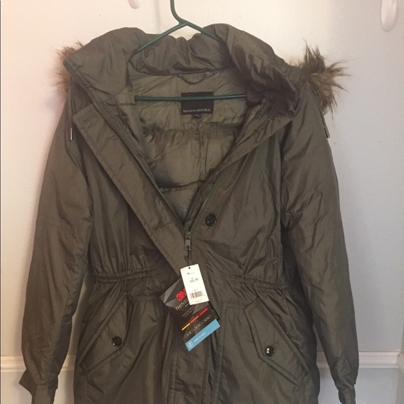 Long green banana republic nom feathered jacket. - Picture 2 of 6